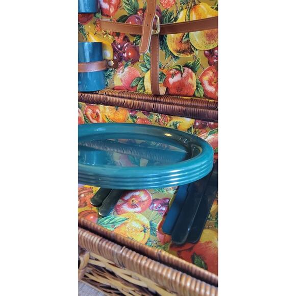 Woven Picnic Basket Floral Interior Hunter Green Plates/Cups For Four People - Picture 5 of 16